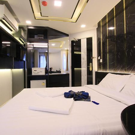 Pratunam Atrium Hotel Bangkok Esterno foto