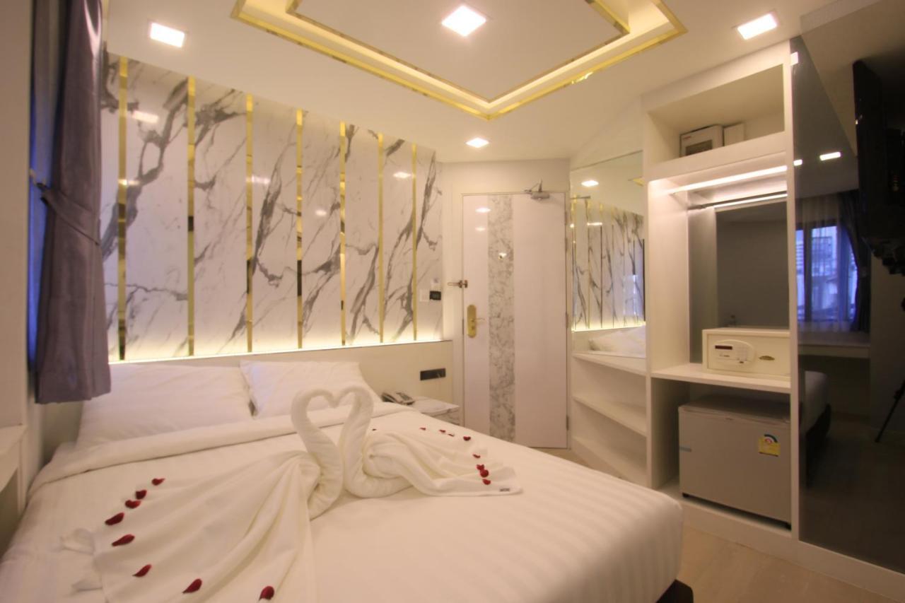 Pratunam Atrium Hotel Bangkok Esterno foto