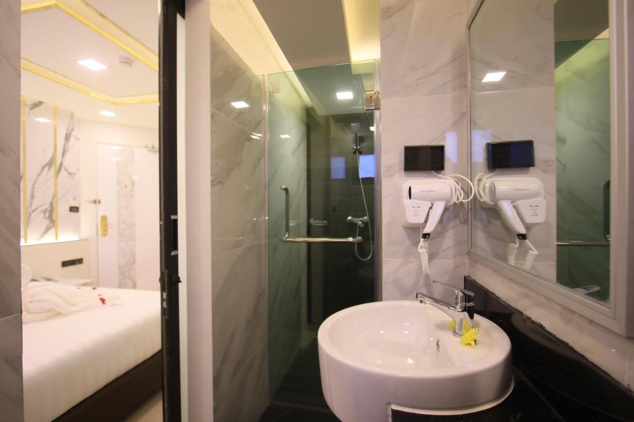 Pratunam Atrium Hotel Bangkok Esterno foto