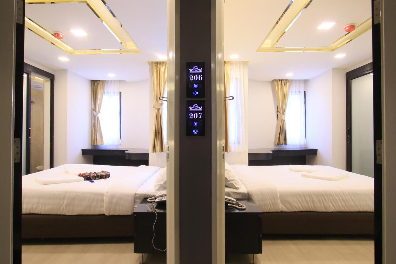 Pratunam Atrium Hotel Bangkok Esterno foto