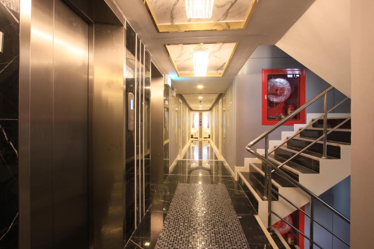 Pratunam Atrium Hotel Bangkok Esterno foto