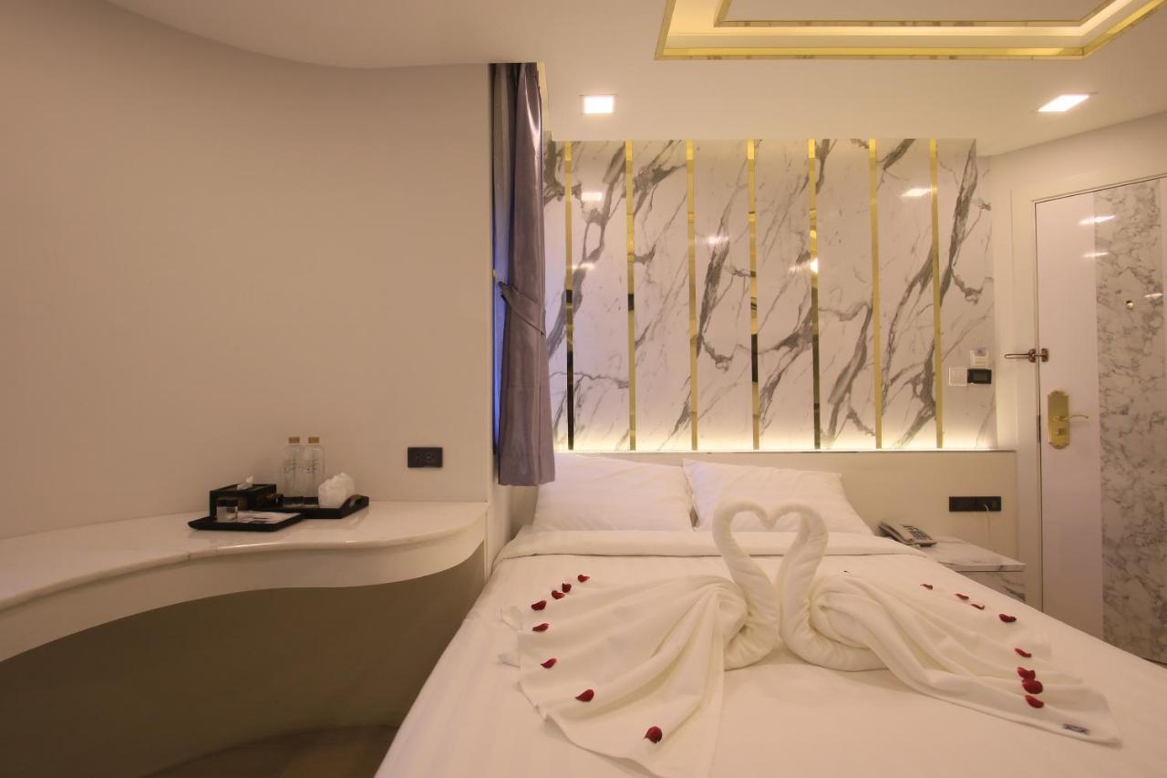 Pratunam Atrium Hotel Bangkok Esterno foto